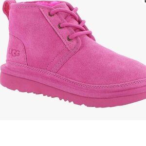 UGG Women’s Neumel II Chukka Boot pink, Size 7, NWOT Display pair